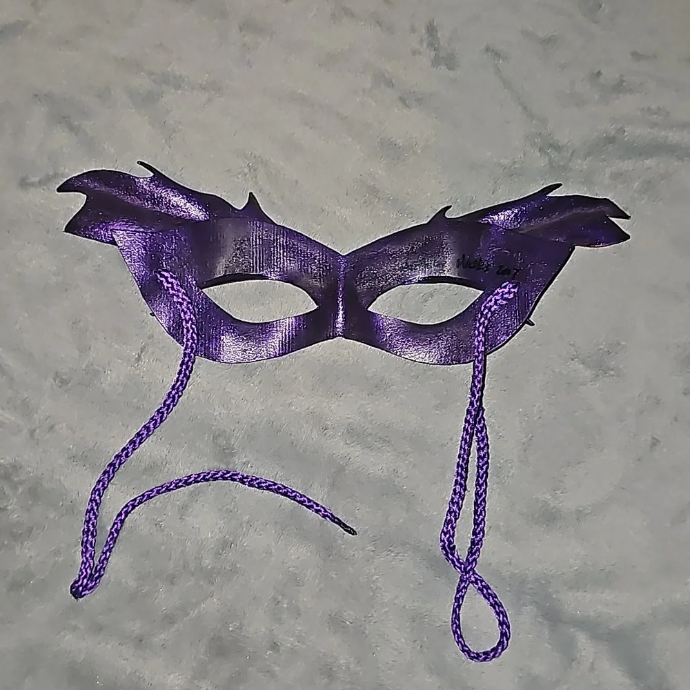 Mask - Picture 2 of 3